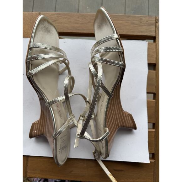 Amalfi by Rangoni Firenze Sandal Gold Sz -10 M Statement Heel Pillow Soft Italy - Picture 11 of 16